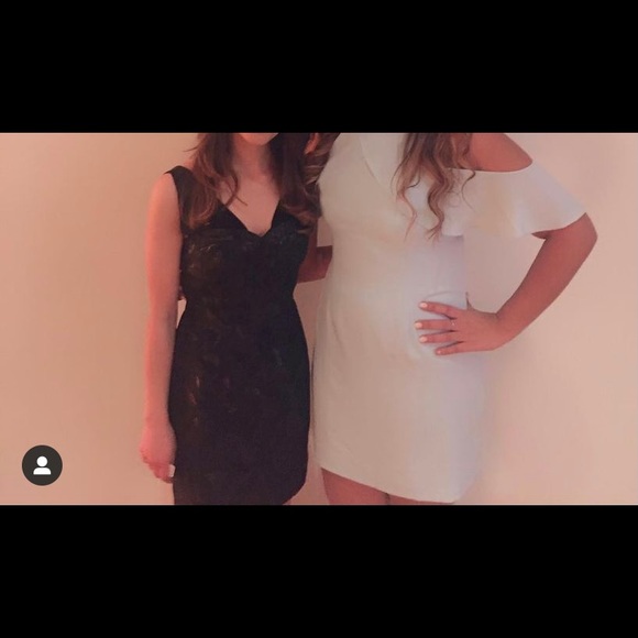 Beautiful dress by Guess - Picture 8 of 8